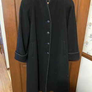 Ladies full length 100% wool coat. Medium/ petite. black/ USA